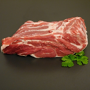 HALF SHOULDER OF LAMB (BLADE END)