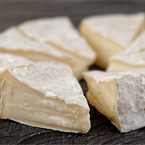 SOMERSET BRIE (sold per 200 grams)