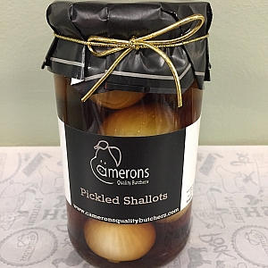 PICKLED ONIONS IN MALT VINEGAR